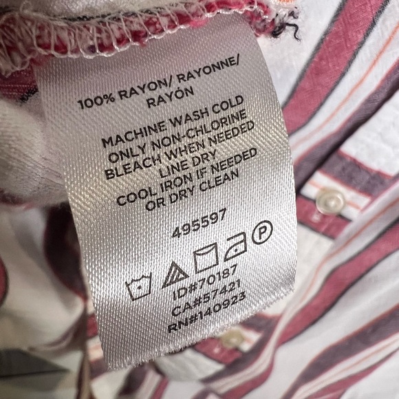 293. LOFT Ladies Striped Shirt - Red and White Small - Picture 4 of 5